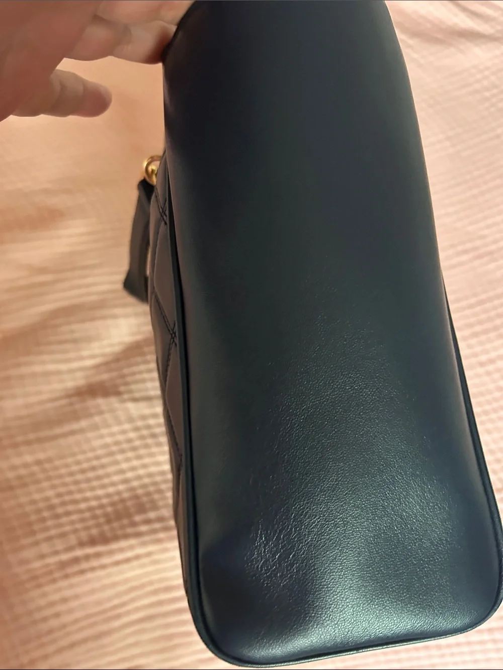 Tory Burch DARK/NAVY BLUE Quilted Leather Shoulder / TOTE Bag with Gold Chain